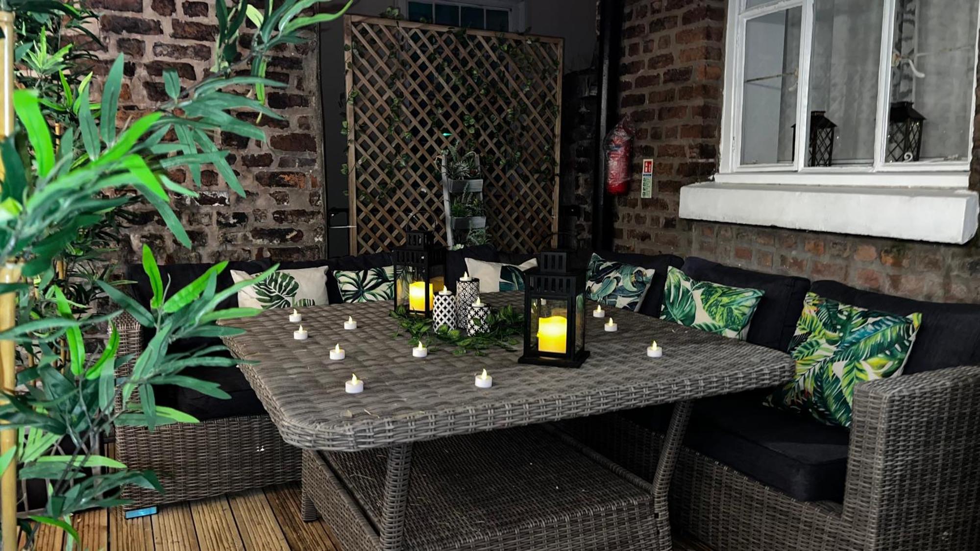 Romance On The Rows - Hot Tub City Centre Chester Exteriér fotografie